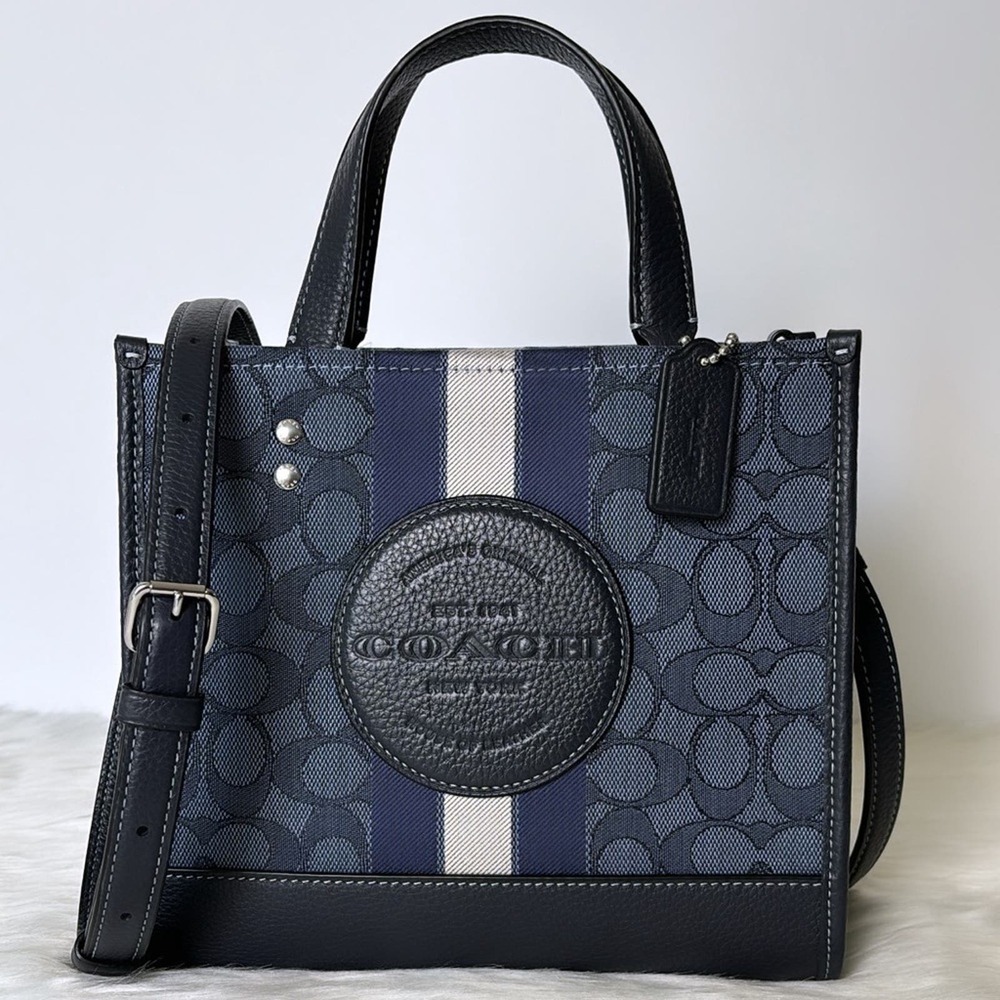 NWT💃Coach Dempsey Tote Bag 22 In Signature Jacquard With Stripe And Coach Patch - Picture 7 of 13